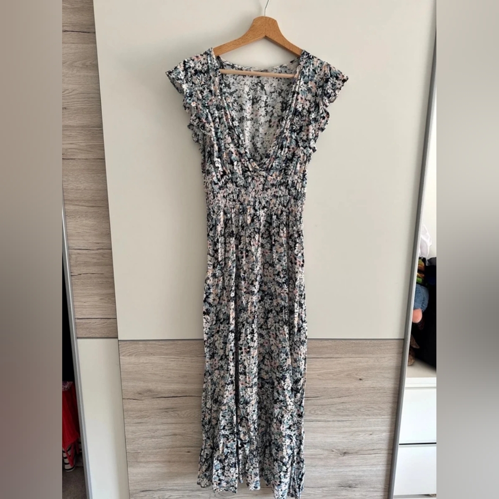 Floral V-Neck Maxi Dress